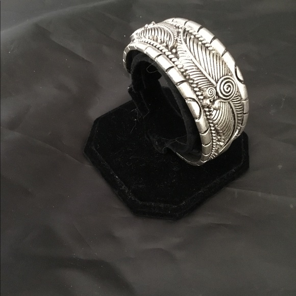 Bracelet - Picture 4 of 6